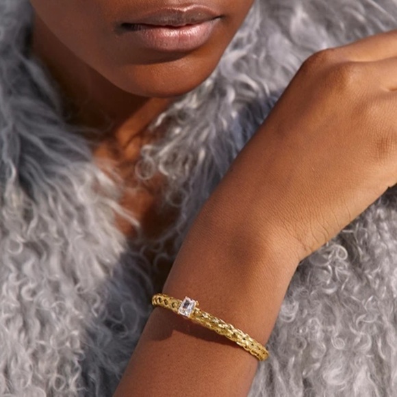 New Unique 18K Gold Woven Zircon Cuff Bracelet - Picture 4 of 13